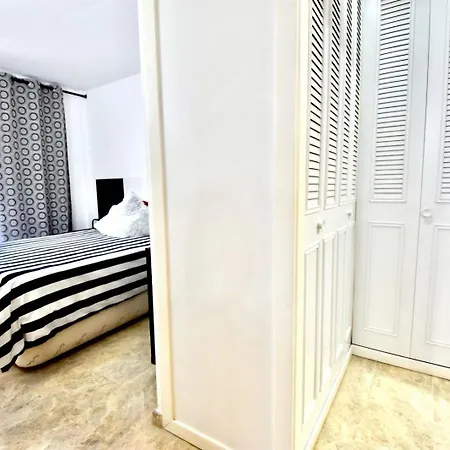 Ventura Park A-5 Apartment